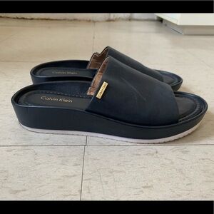 Calvin Klein simple leather dark navy blue‎ slides